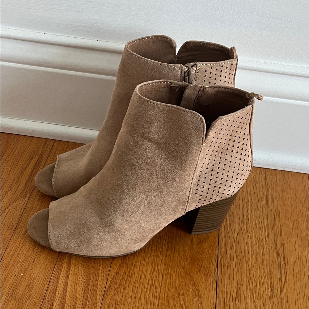 Old Navy Tan Suede Ankle Boots